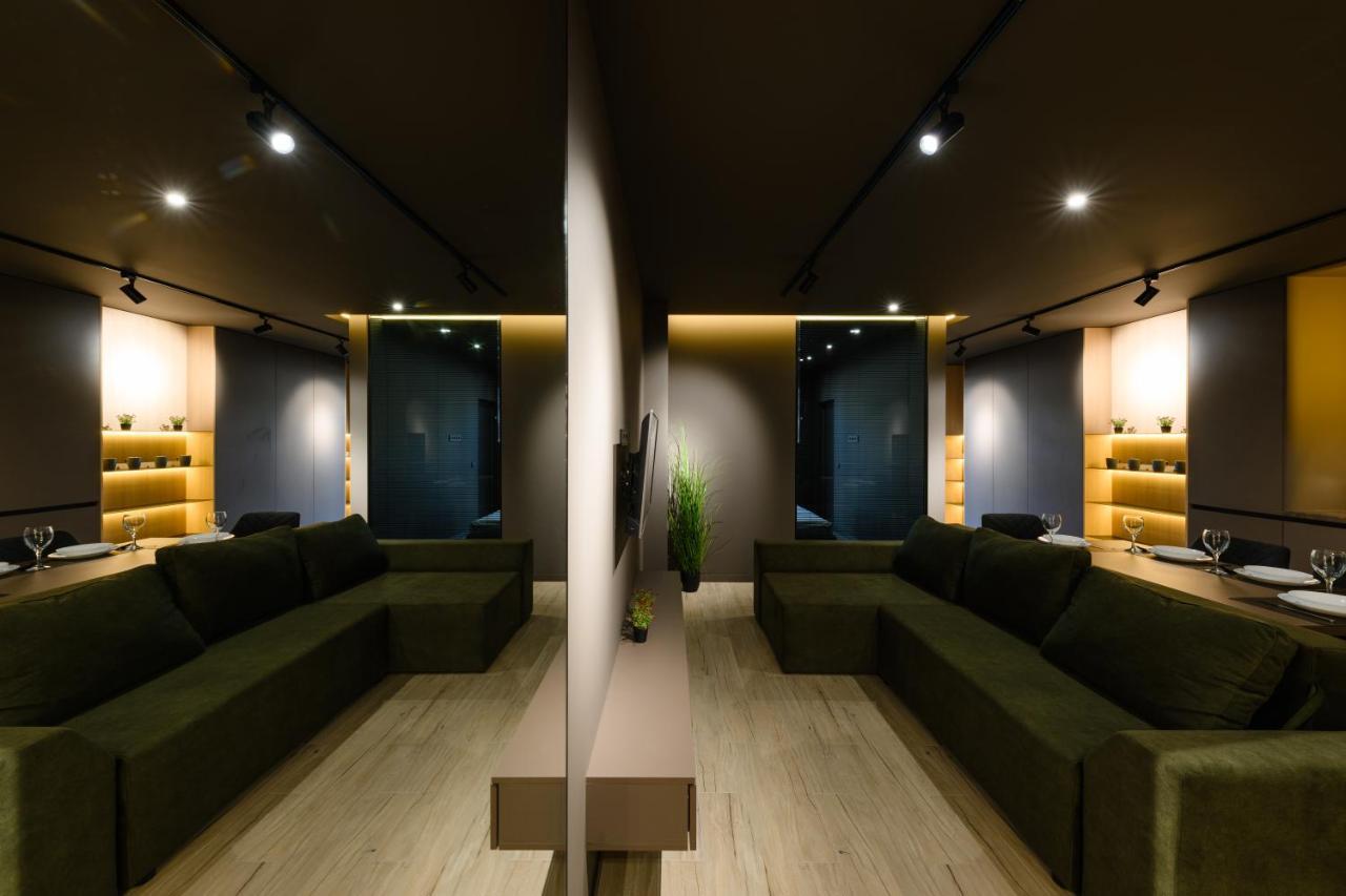 Luxury Apartments-Belochka Uzhhorod Ngoại thất bức ảnh