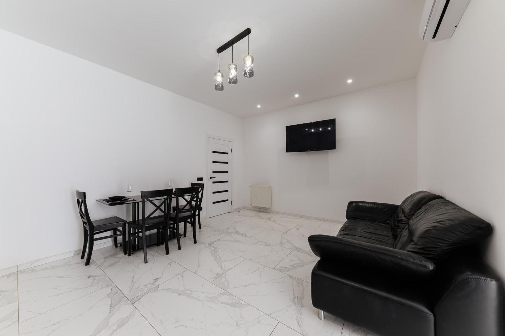 Luxury Apartments-Belochka Uzhhorod Ngoại thất bức ảnh