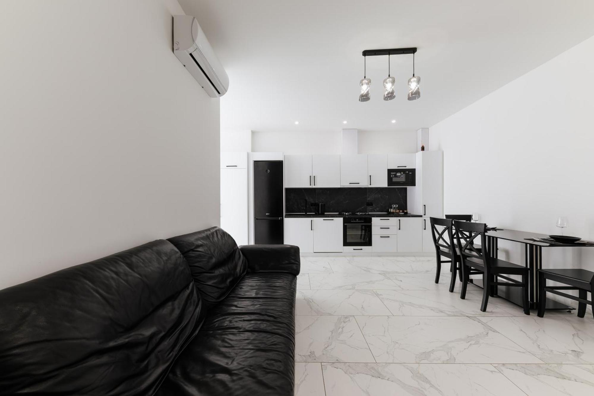 Luxury Apartments-Belochka Uzhhorod Ngoại thất bức ảnh